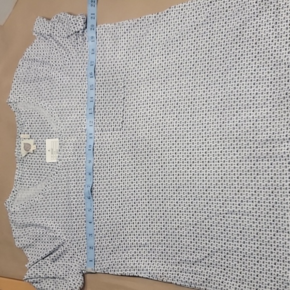 Anthropologie Lilka Size S, White with Navy Blue Motif Pattern Top NEW w/ Tags! - Picture 5 of 12